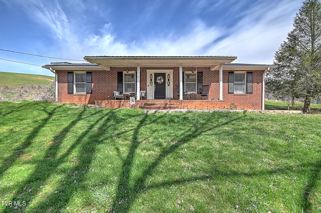 Photo of 310 Minton Hollow Road, Elizabethton, TN 37643 (MLS # 9992654)