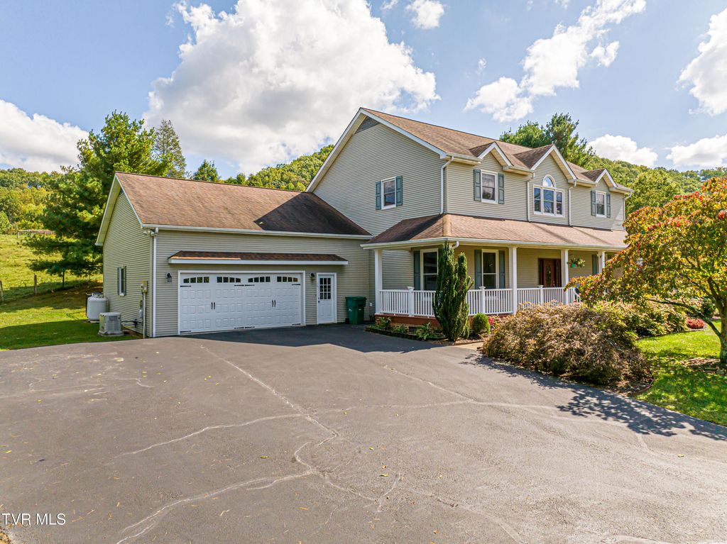 Photo of 19422 Stirrup Drive, Abingdon, VA 24211 (MLS # 9986347)