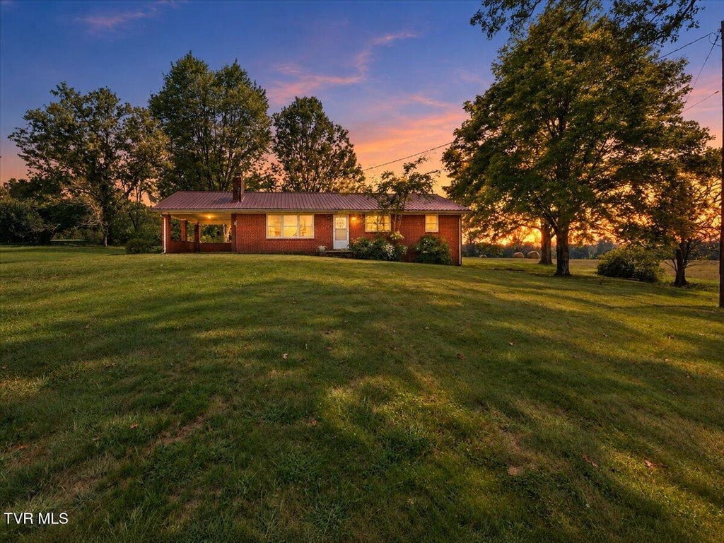 Photo of 5180 Horton Hwy HWY, Greeneville, TN 37745 (MLS # 10001066)