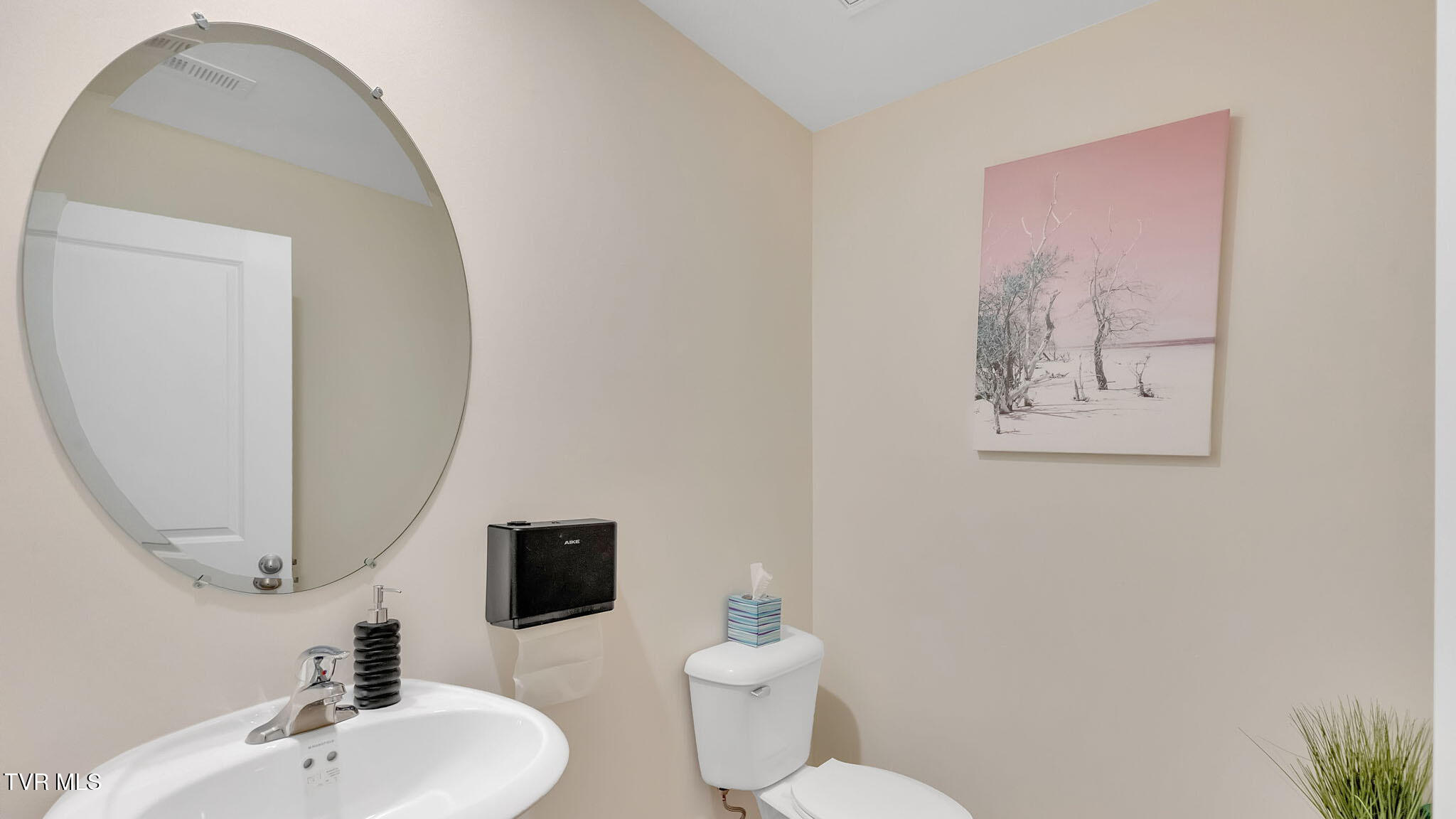 1513 Fox Meadows Circle, Bluff City, Tennessee image 24