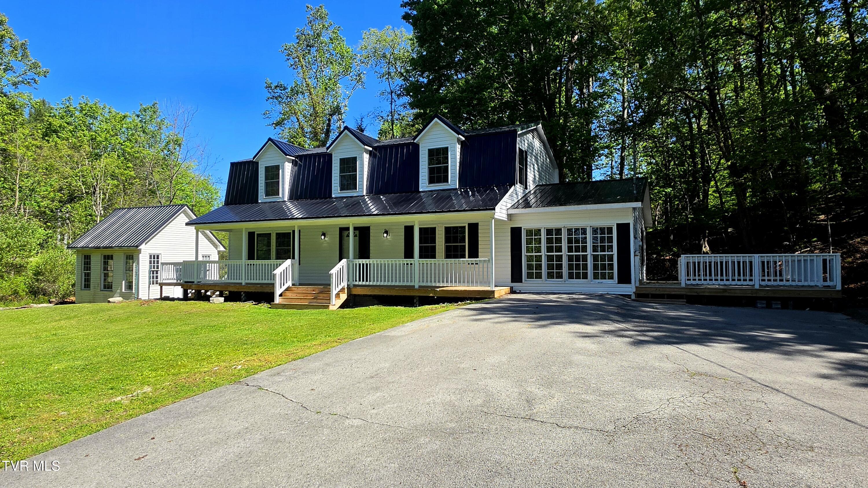 5558 Paramont Road