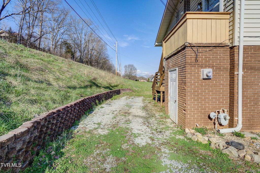 Photo of 103 Warrior Lane, Johnson City, TN 37601 (MLS # 9992349)