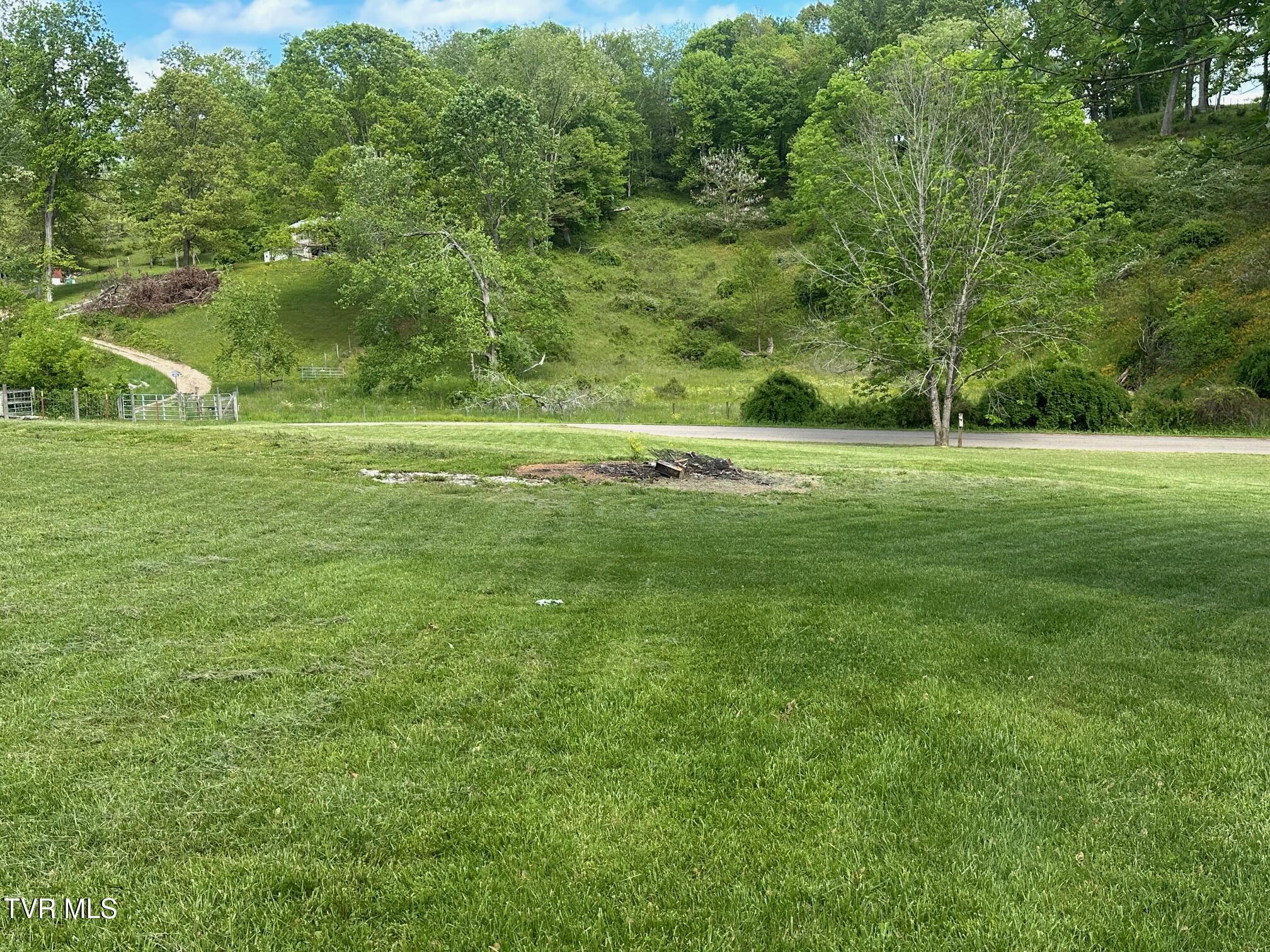 1215 Bear Wallow Road, Castlewood, Virginia image 13