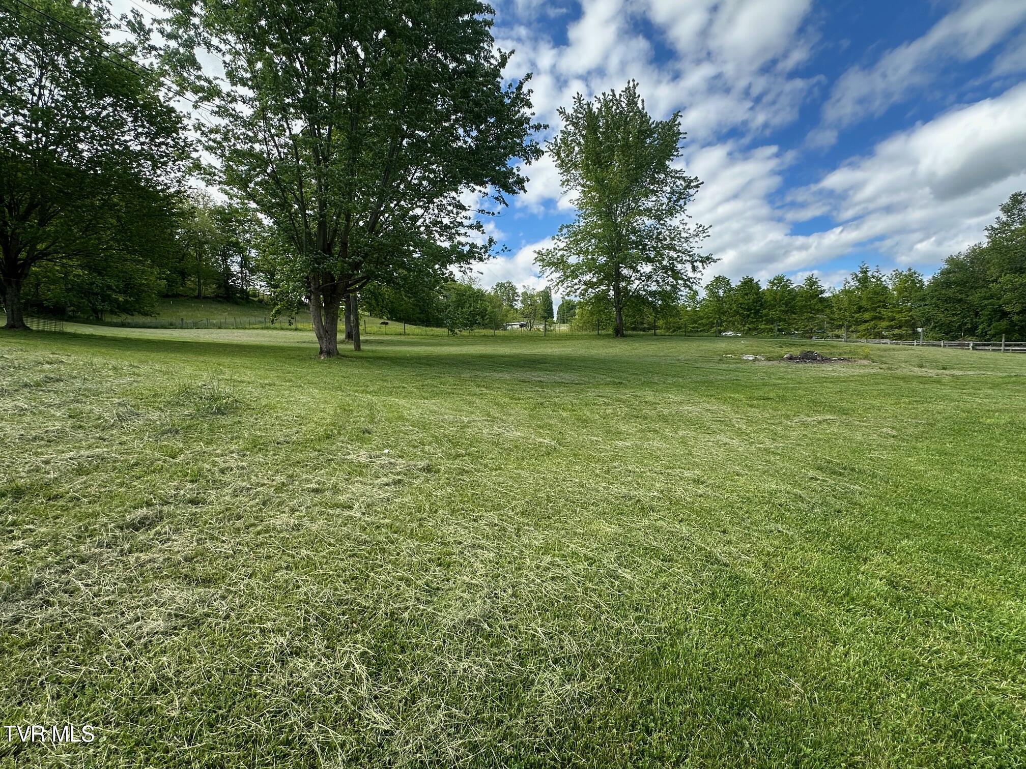 1215 Bear Wallow Road, Castlewood, Virginia image 14