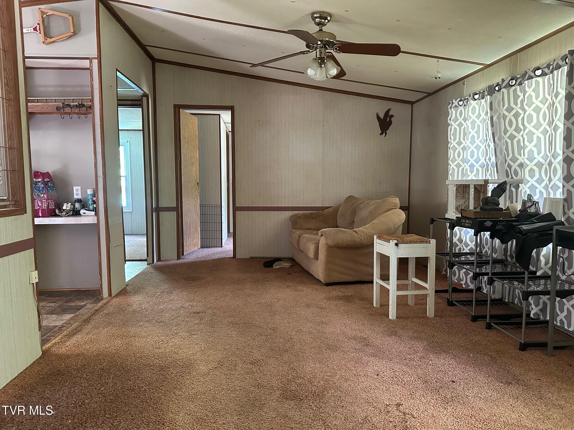 1215 Bear Wallow Road, Castlewood, Virginia image 10