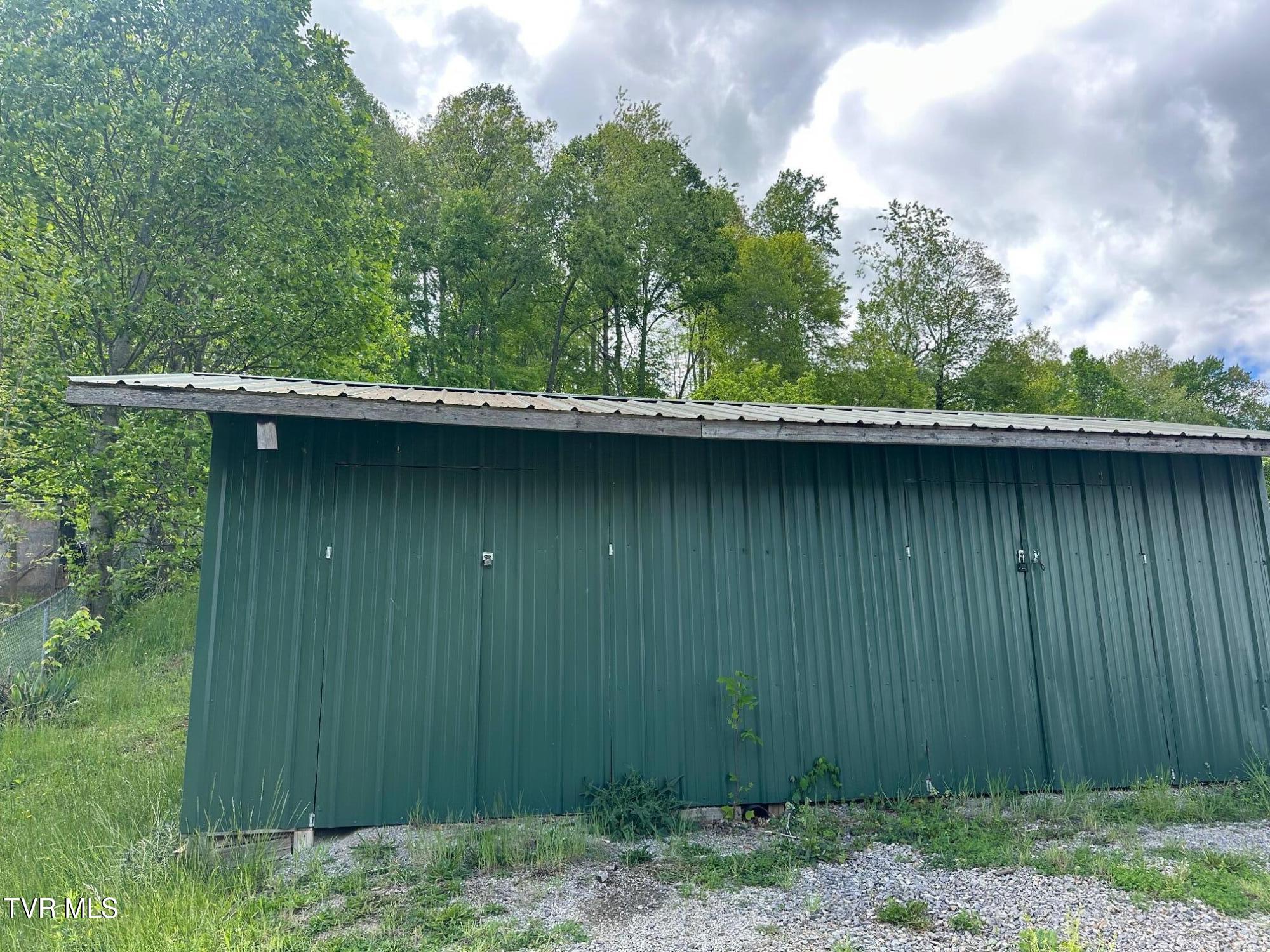 1215 Bear Wallow Road, Castlewood, Virginia image 15