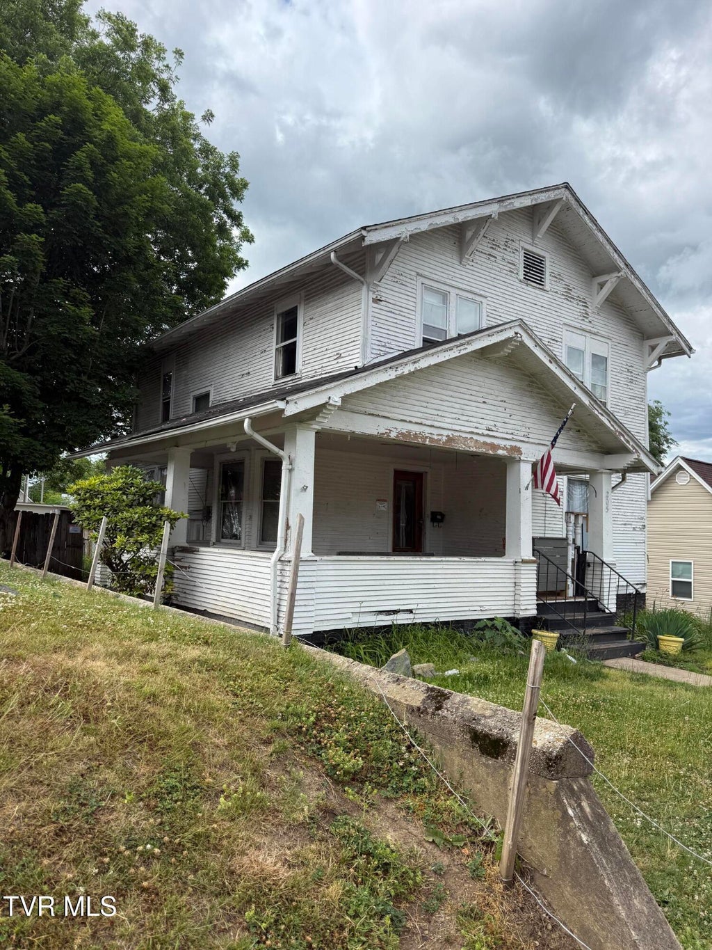 Photo of 205 Watauga Avenue, Johnson City, TN 37604 (MLS # 9999907)