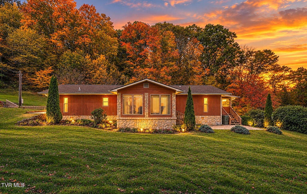 Photo of 108 Roanwood Road, Roan Mountain, TN 37687 (MLS # 10002534)