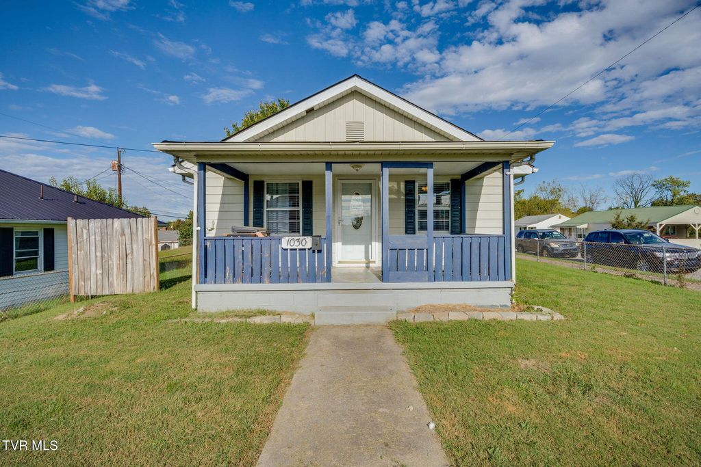 Photo of 1030 Federal Street, Kingsport, TN 37664 (MLS # 9986752)