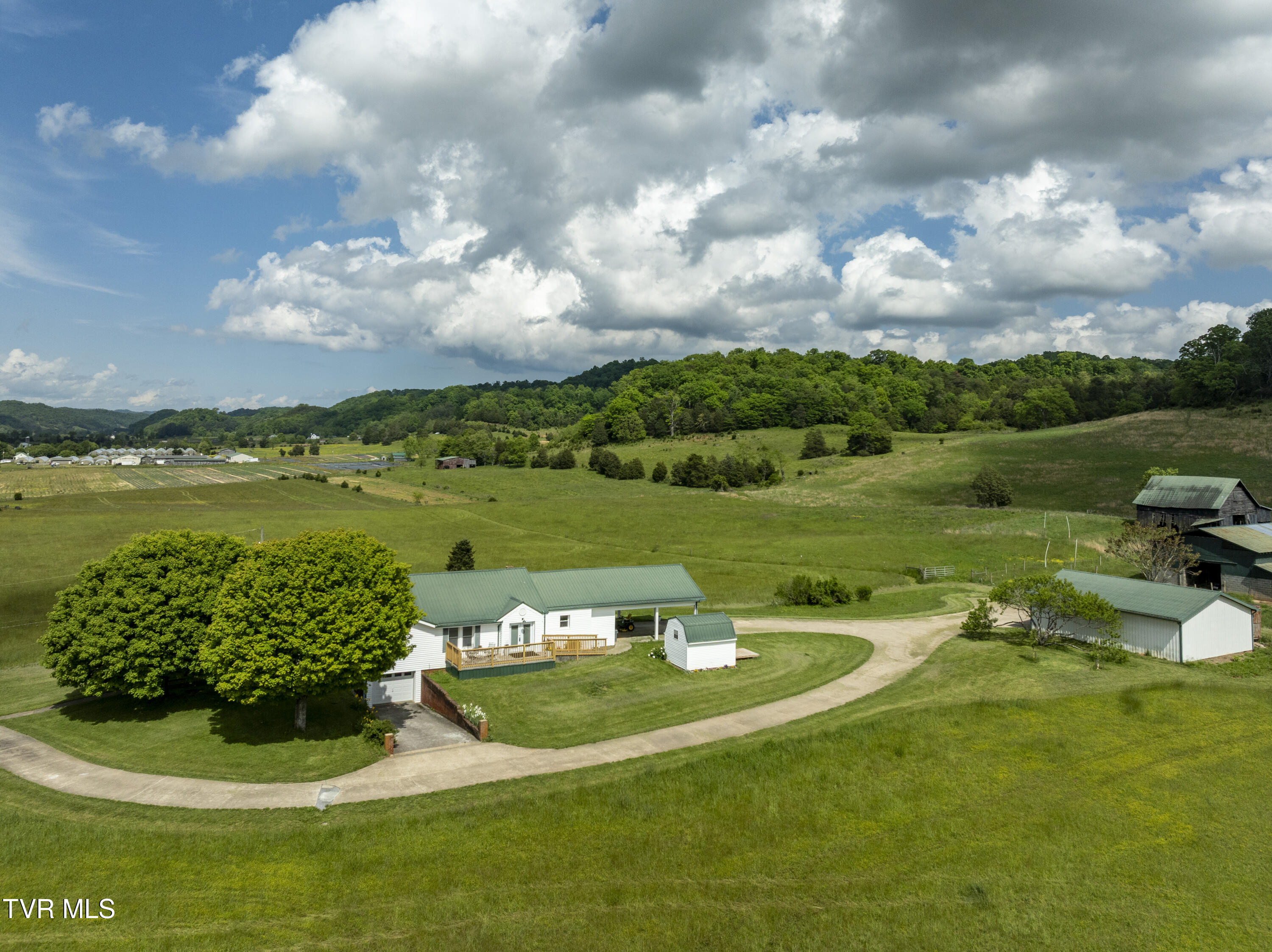 3570 Stanley Valley Road, Surgoinsville, Tennessee image 1