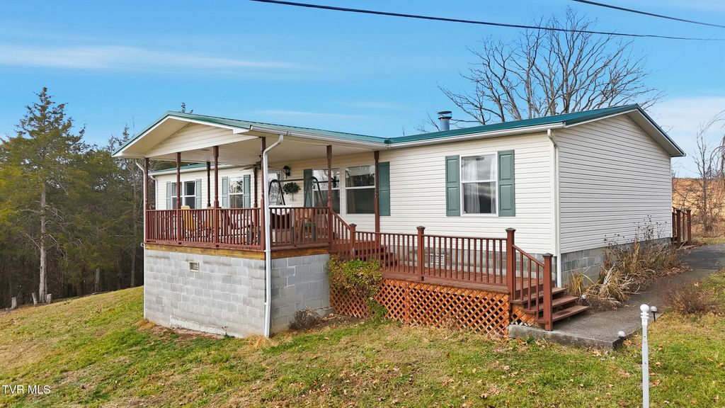 Photo of 490 Courthouse Drive, Castlewood, VA 24224 (MLS # 9988867)