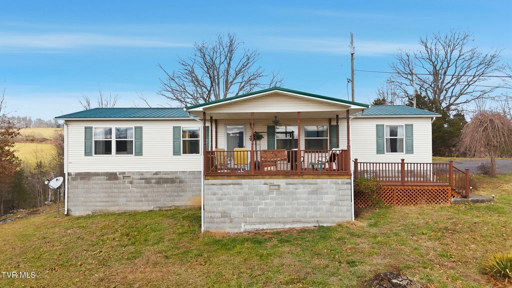 Photo of 490 Courthouse Drive, Castlewood, VA 24224 (MLS # 9988867)