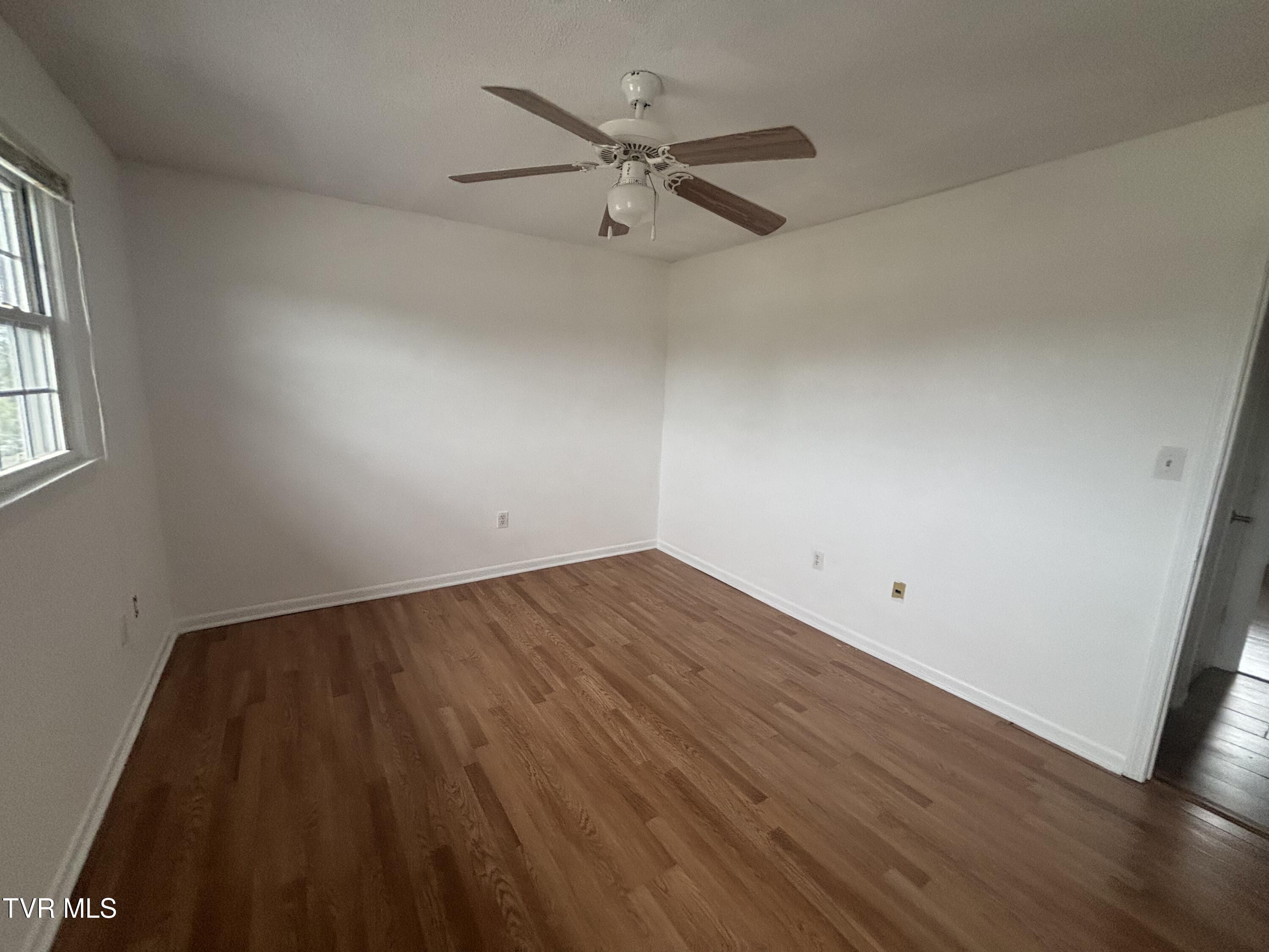 182 Oakcrest Circle #2, Bristol, Virginia image 6