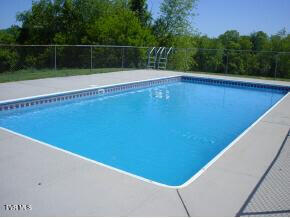 182 Oakcrest Circle #2, Bristol, Virginia image 2