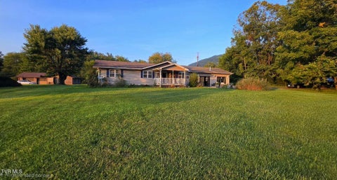 Homes For Sale - 4507 Leaning Pine Road<br/> Big Stone Gap, VA 24219