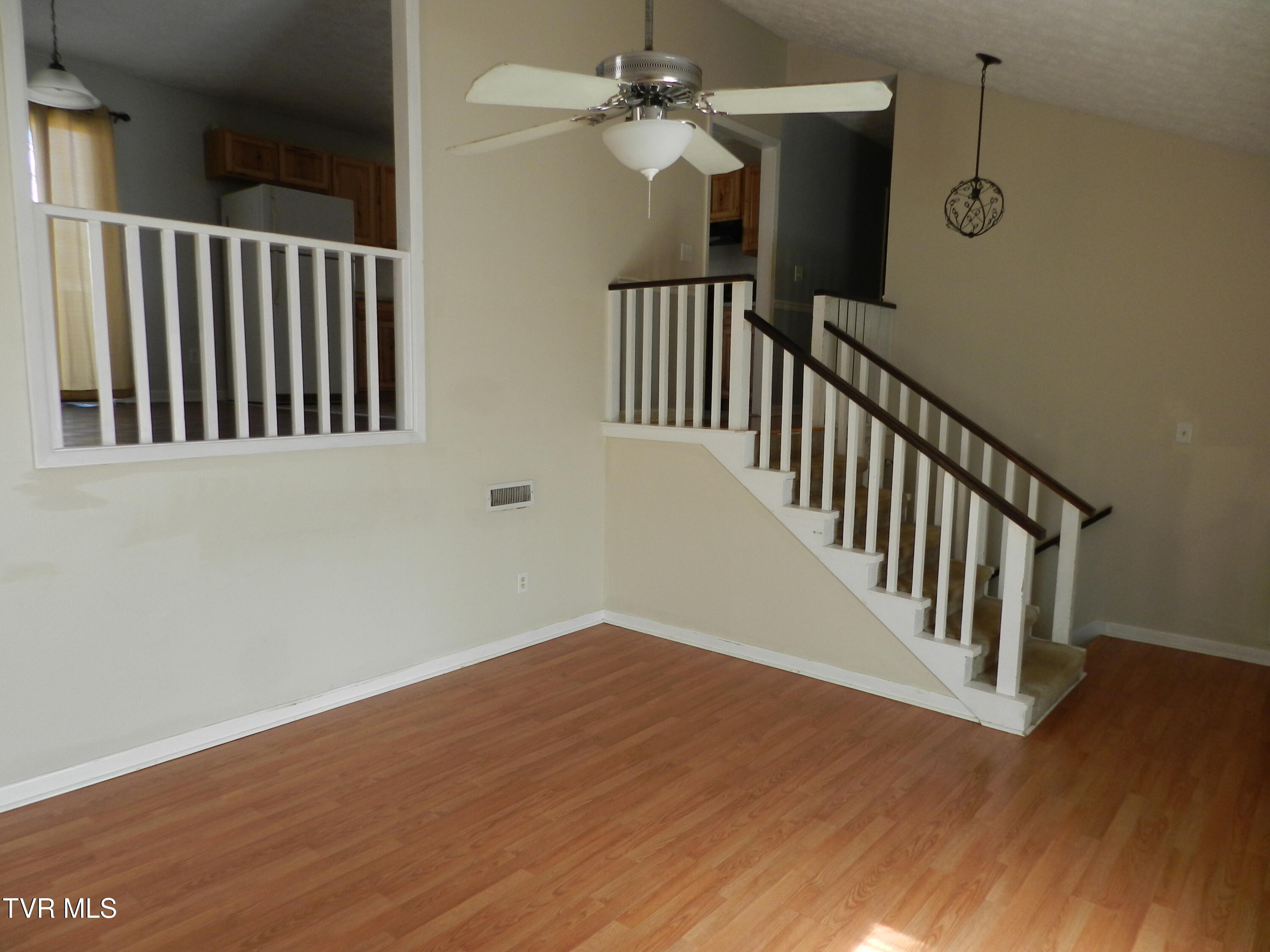 730 Dover Avenue, Mount Carmel, Tennessee image 12