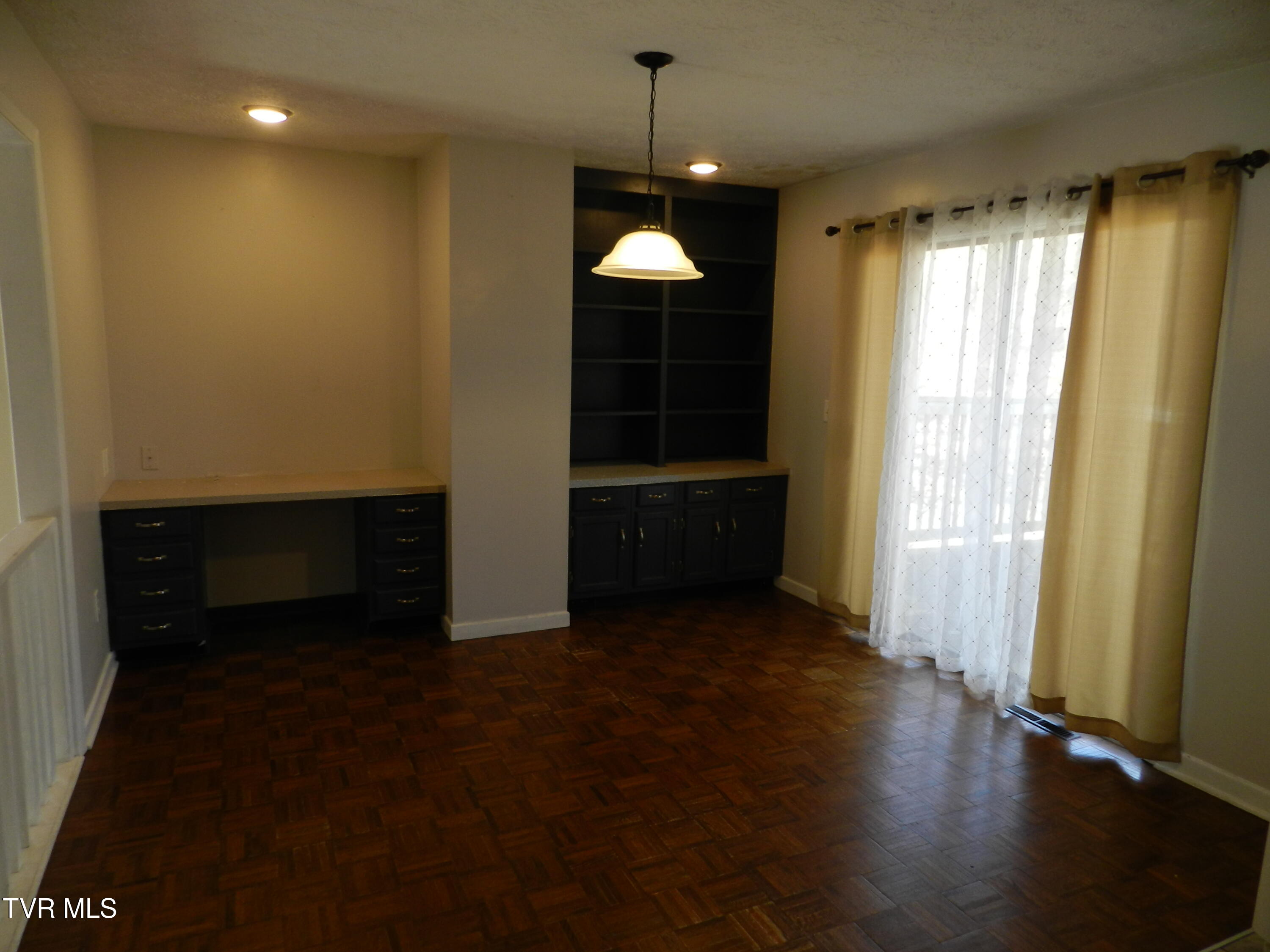 730 Dover Avenue, Mount Carmel, Tennessee image 13
