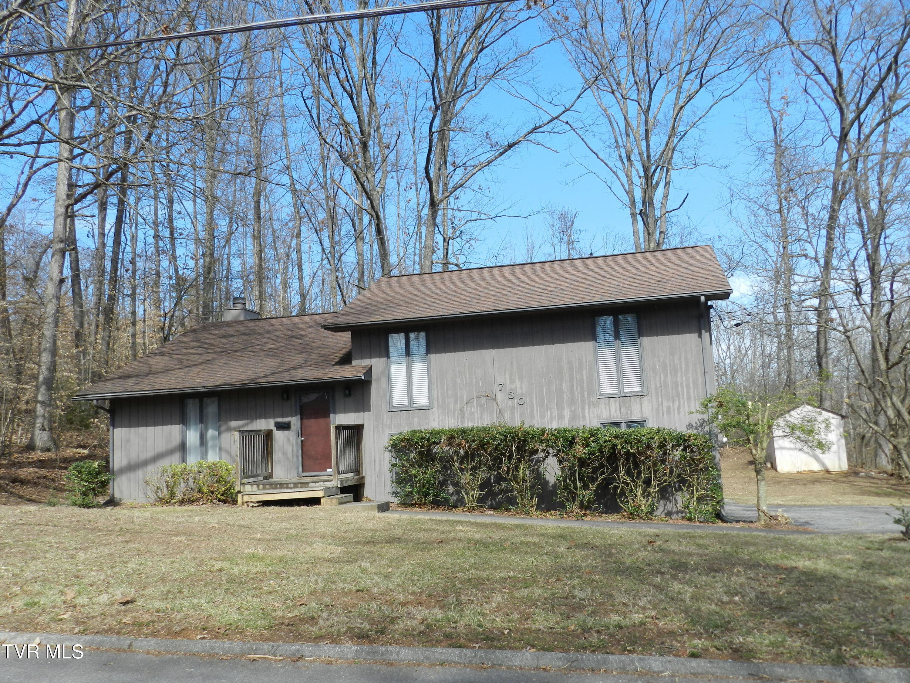 730 Dover Avenue, Mount Carmel, Tennessee image 2