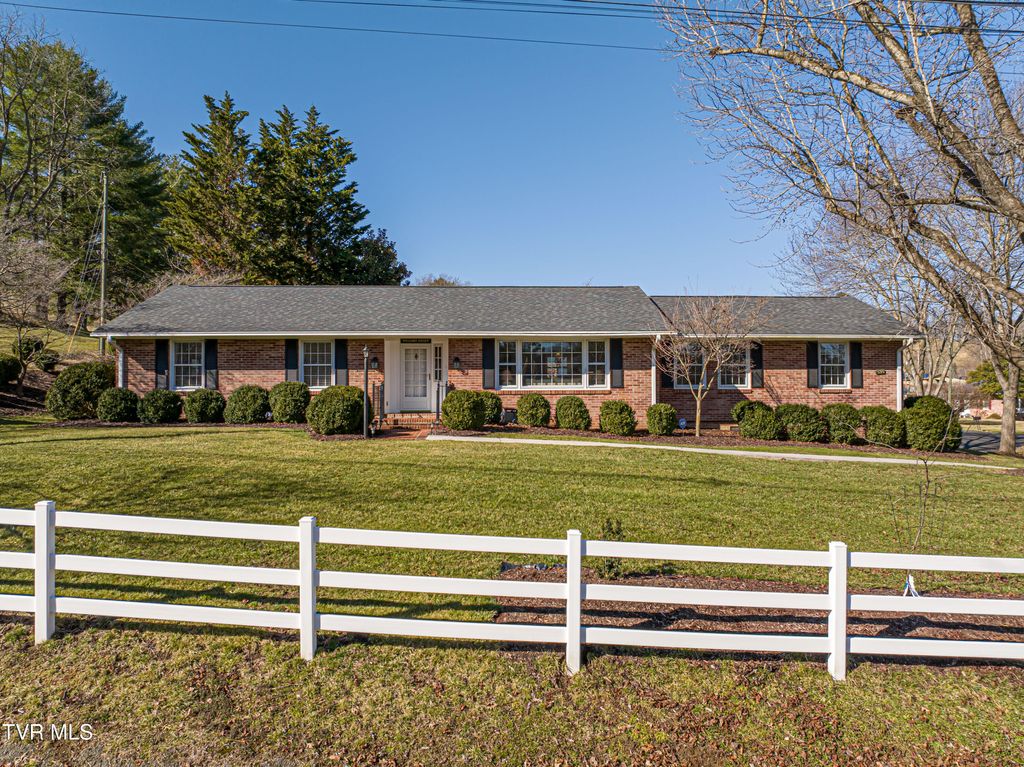 Photo of 595 Court Street, Abingdon, VA 24210 (MLS # 9991940)