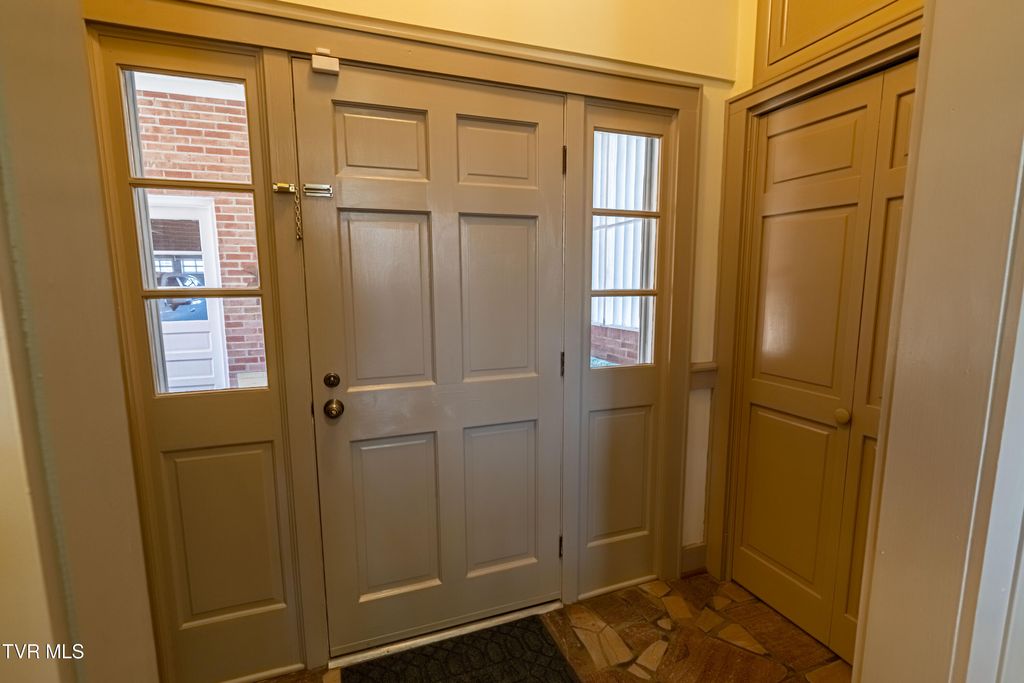 Photo of 595 Court Street, Abingdon, VA 24210 (MLS # 9991940)