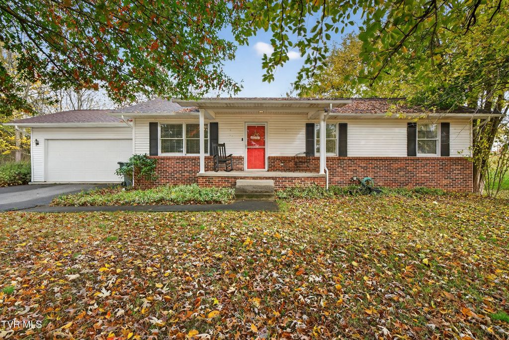 Photo of 825 Edgemont North Street, Abingdon, VA 24210 (MLS # 9987774)