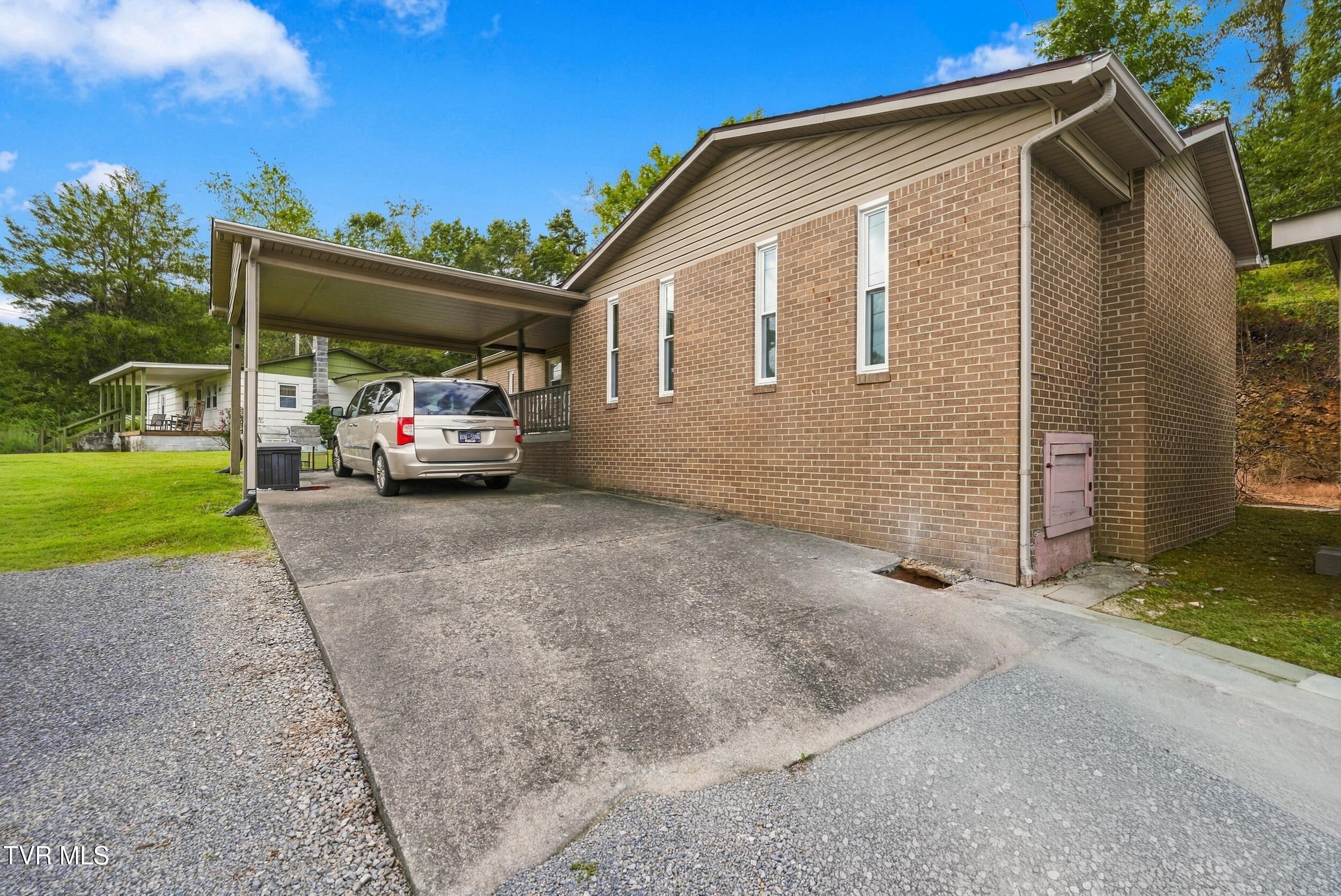 544 Possum Creek Road