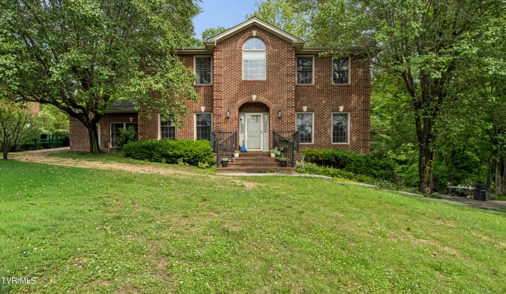 Photo of 2705 Berkshire Lane, Kingsport, TN 37660 (MLS # 9996590)