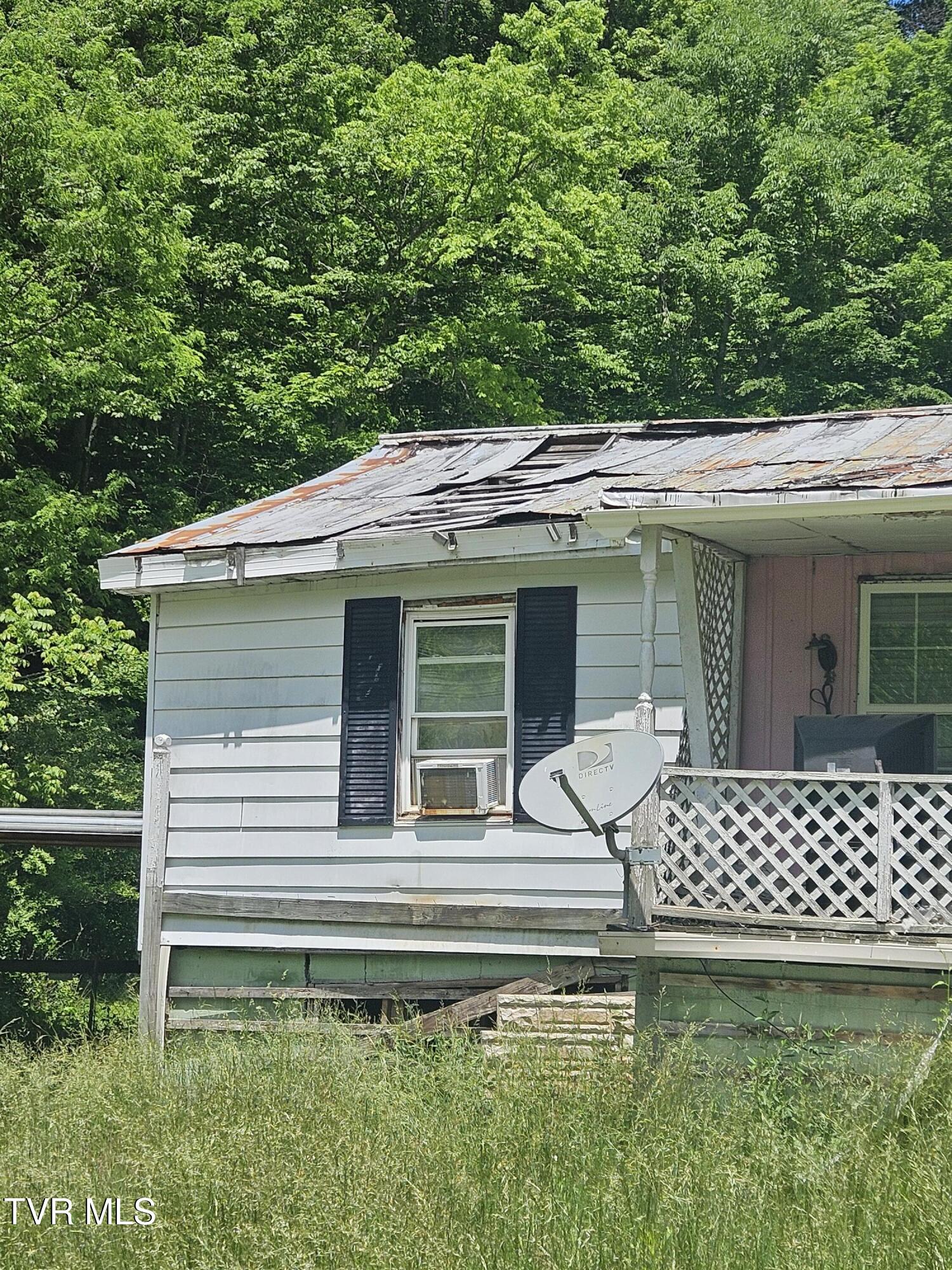 4203 Russell Creek Road, Saint Paul, Virginia image 2