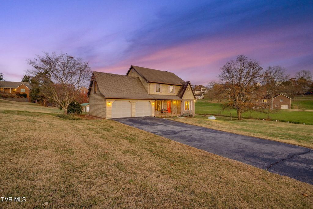 Photo of 124 Highland Hills Drive, Gray, TN 37615 (MLS # 9988350)