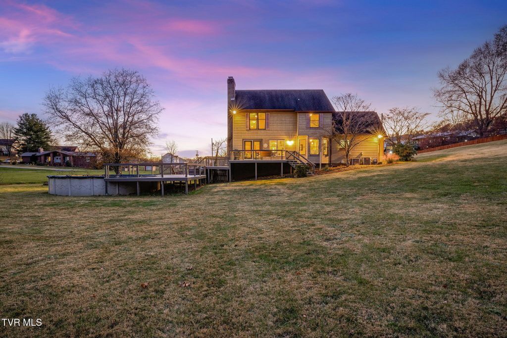 Photo of 124 Highland Hills Drive, Gray, TN 37615 (MLS # 9988350)