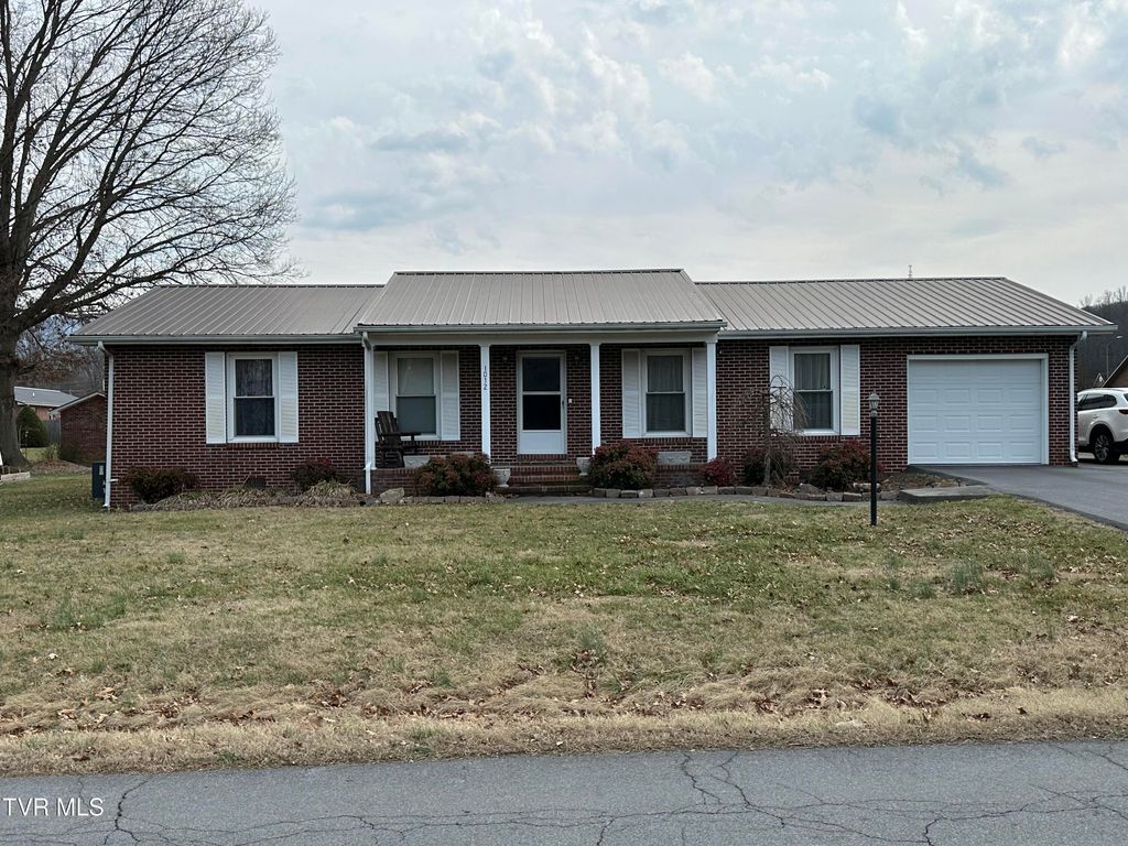 Photo of 1012 Mountainview Road, Erwin, TN 37650 (MLS # 9991731)