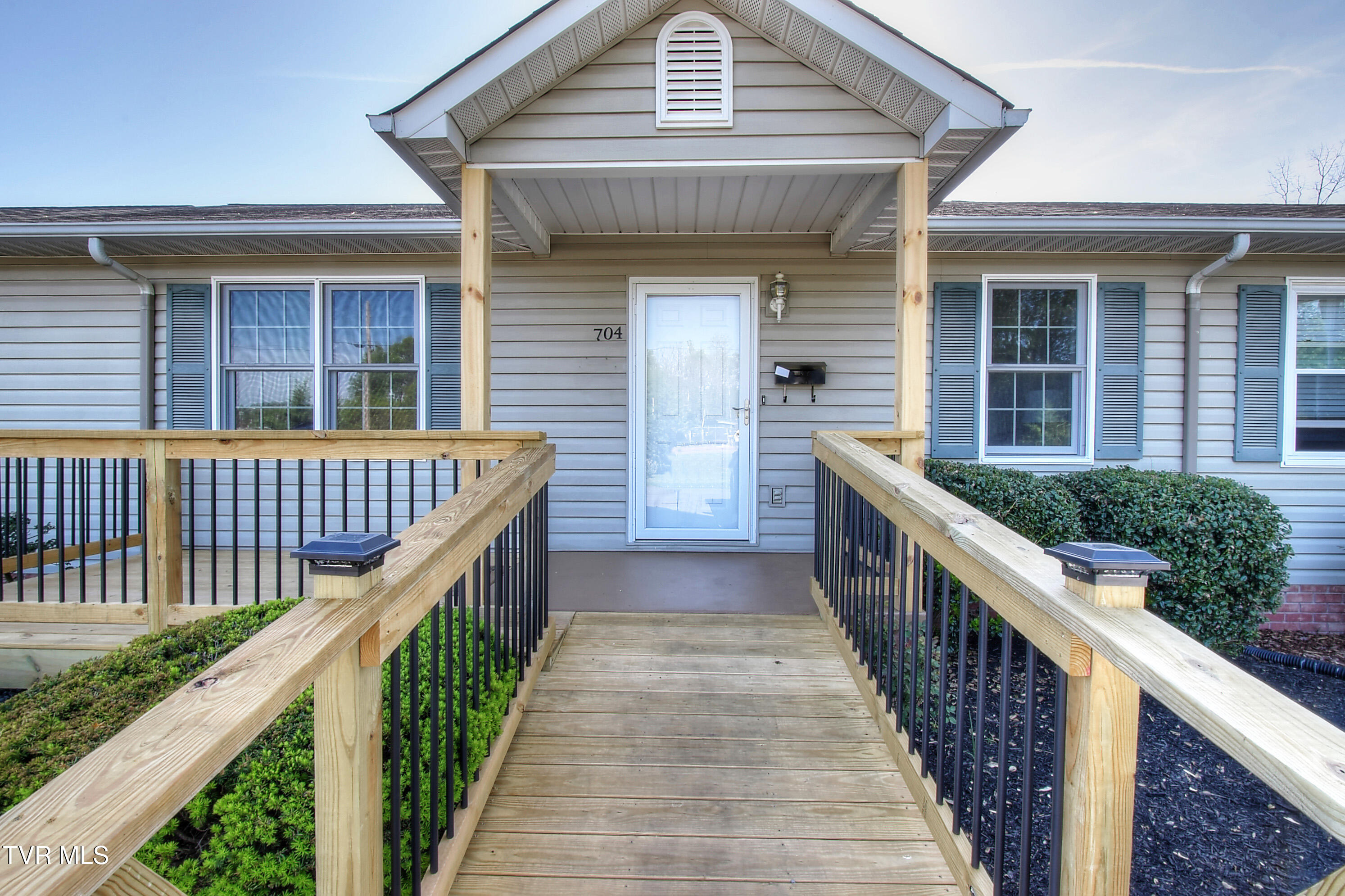 704 Hickory Street #-, Elizabethton, Tennessee image 3