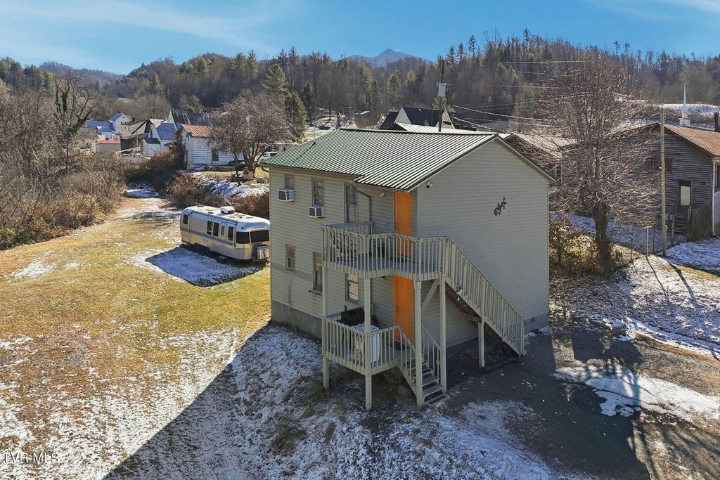 Photo of 8703 Highway 19e, Roan Mountain, TN 37687 (MLS # 9989263)