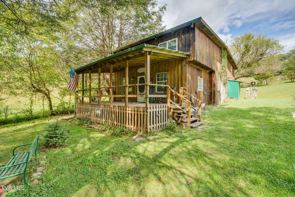 Photo of 205 Helton Hollow Road, Eidson, TN 37731 (MLS # 9995583)