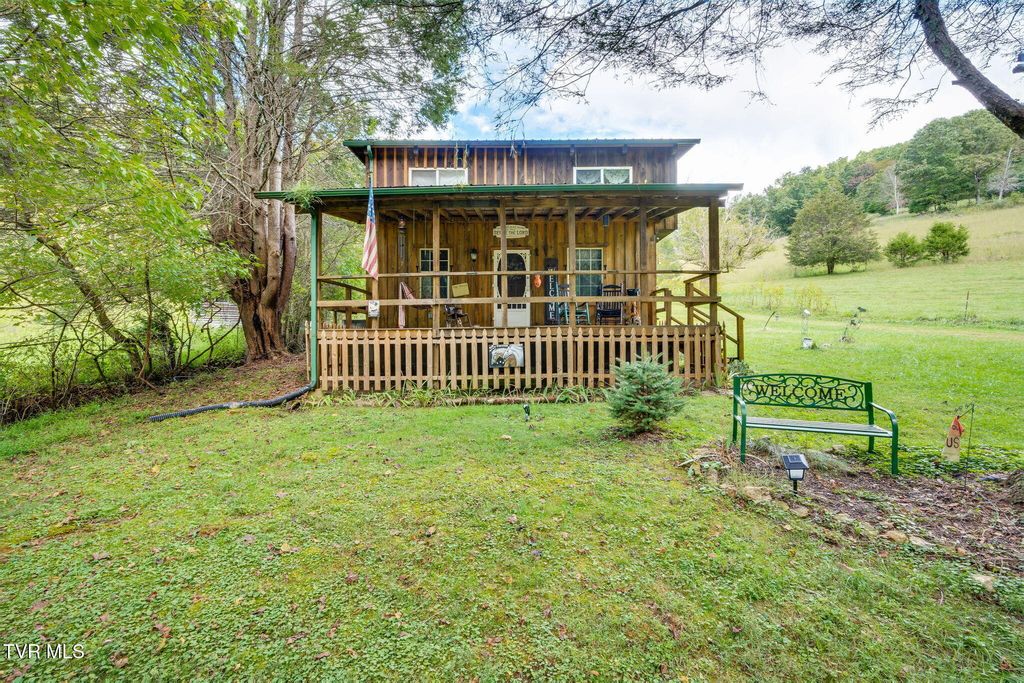 Photo of 205 Helton Hollow Road, Eidson, TN 37731 (MLS # 9995583)