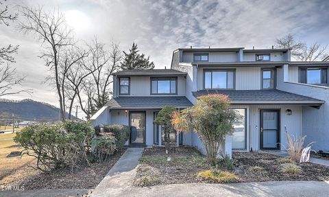 Homes For Sale - 2420 Volunteer Parkway #APT 1A<br/> Bristol, TN 37620