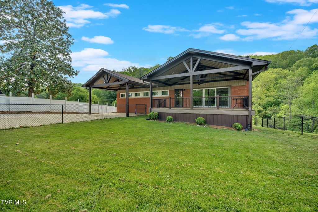 Photo of 3749 Hemlock Park Circle, Kingsport, TN 37663 (MLS # 9979693)