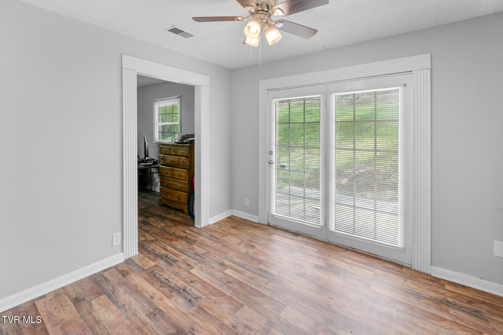300 Gale Avenue, Kingsport, Tennessee image 16