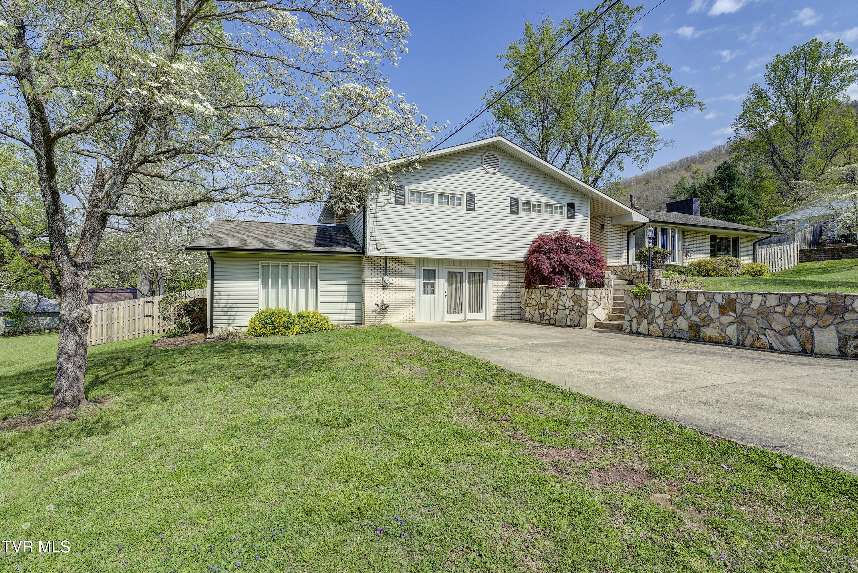 204 Luttrell Street, Erwin, Tennessee image 6