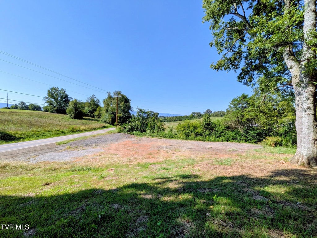 Photo of 1211 Conklin Road, Jonesborough, TN 37659 (MLS # 10000305)