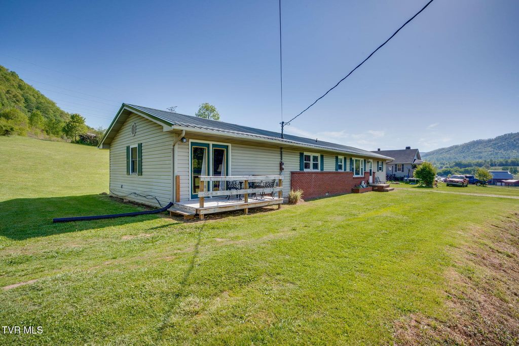 Photo of 2251 Siam Road, Elizabethton, TN 37643 (MLS # 9994358)