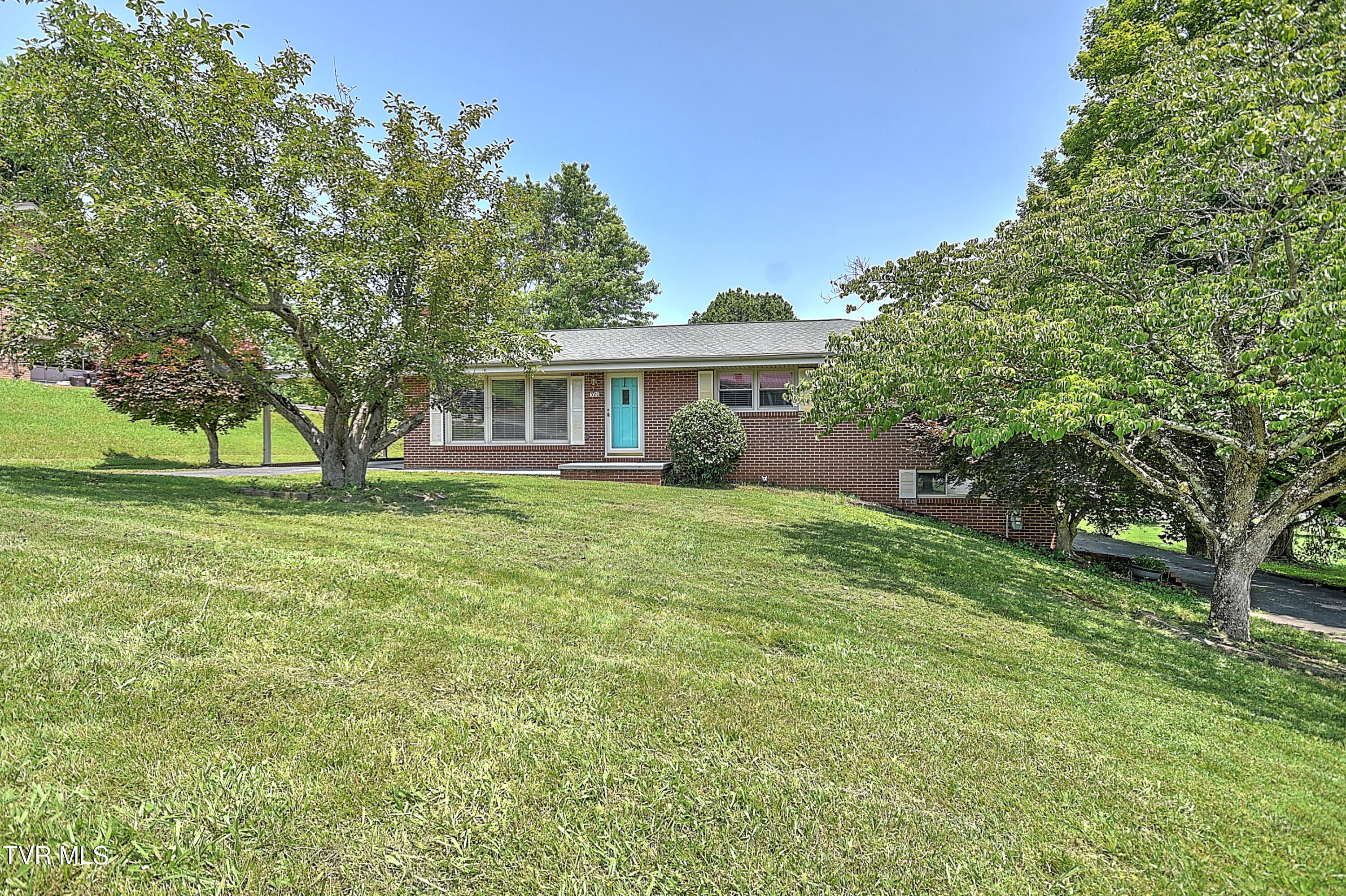320 King Avenue, Church Hill, Tennessee image 4