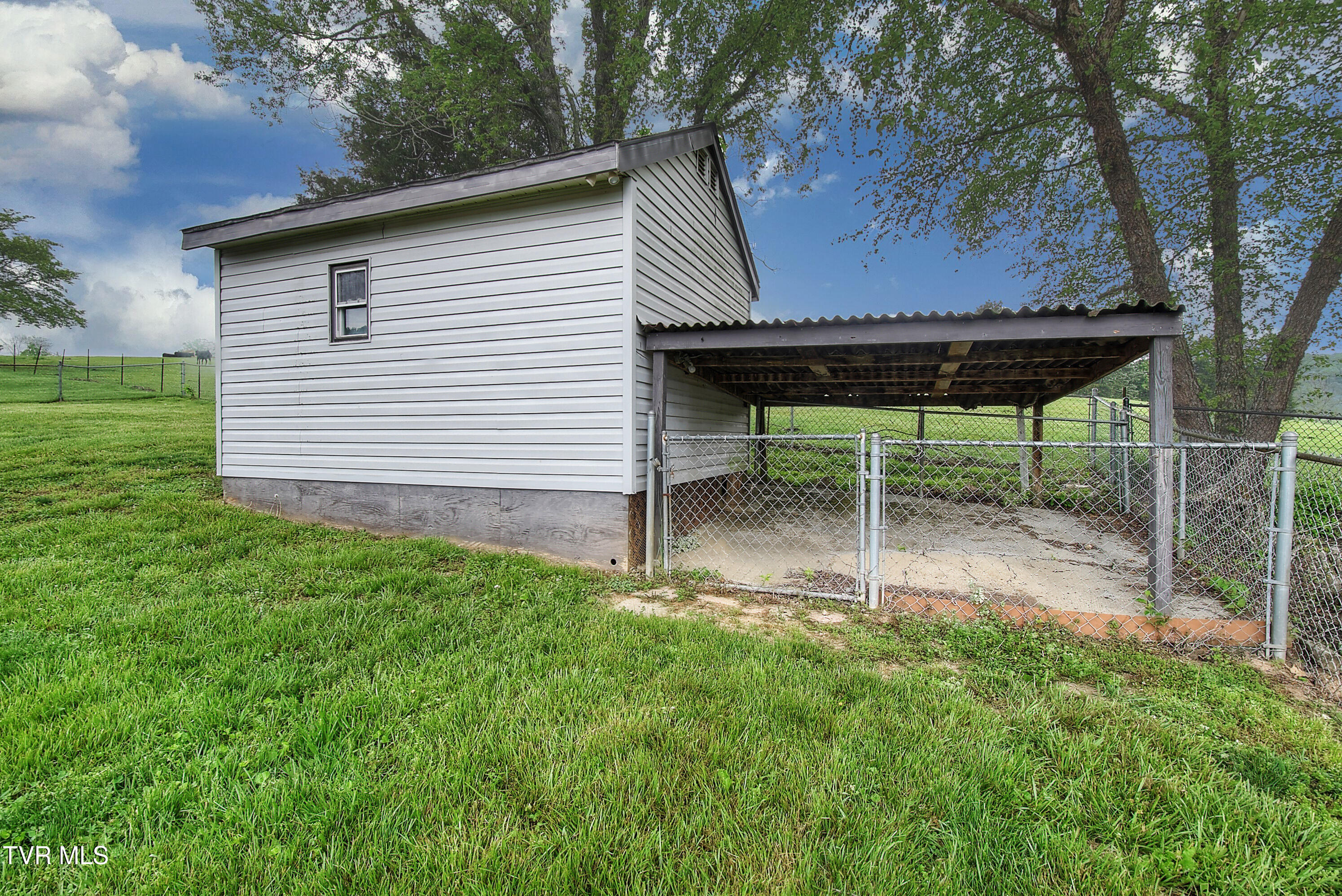 200 Mountain View Drive, Mount Carmel, Tennessee image 40