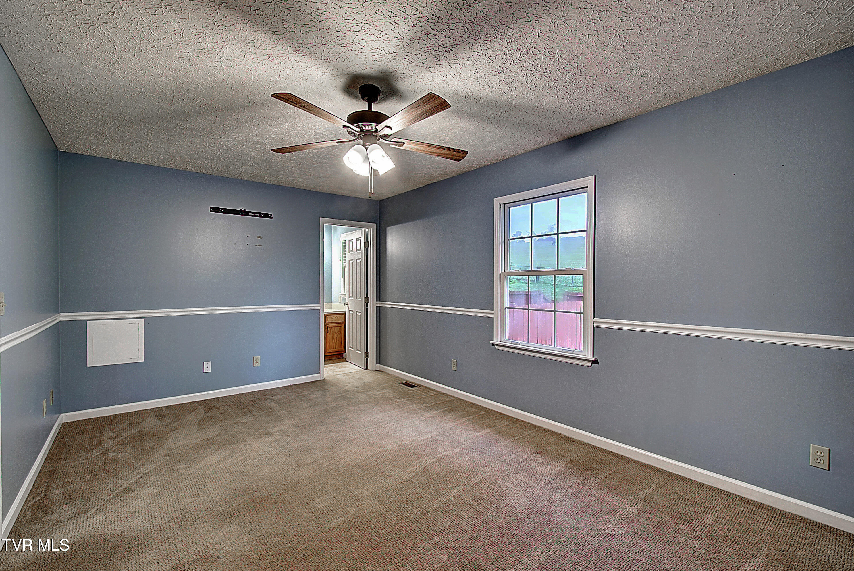200 Mountain View Drive, Mount Carmel, Tennessee image 17