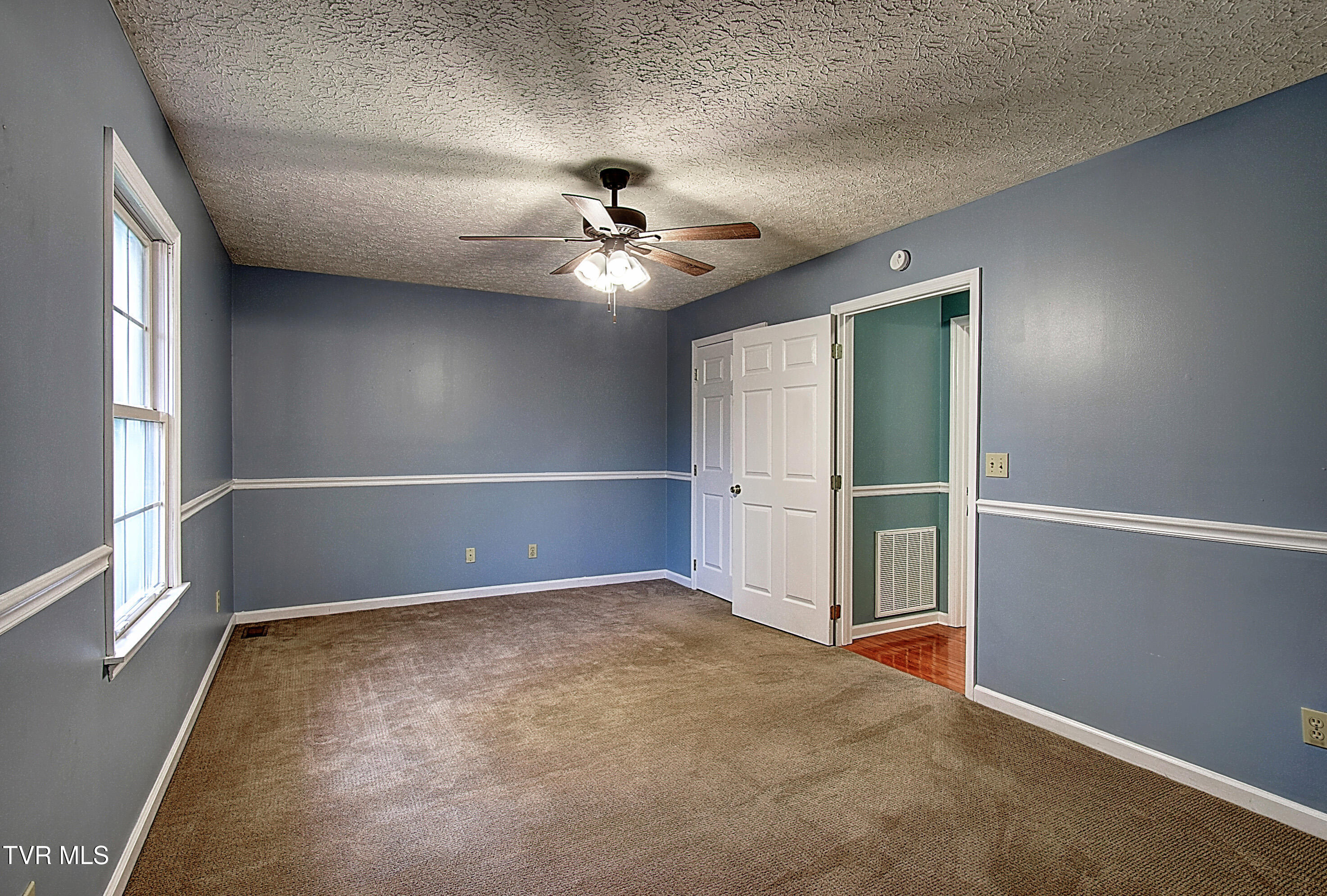 200 Mountain View Drive, Mount Carmel, Tennessee image 19