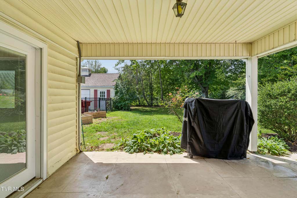 Photo of 207 Dogwood Lane, Johnson City, TN 37604 (MLS # 9999915)