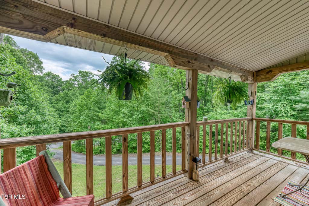 Photo of 130 Timber Lane, Hampton, TN 37658 (MLS # 9996428)