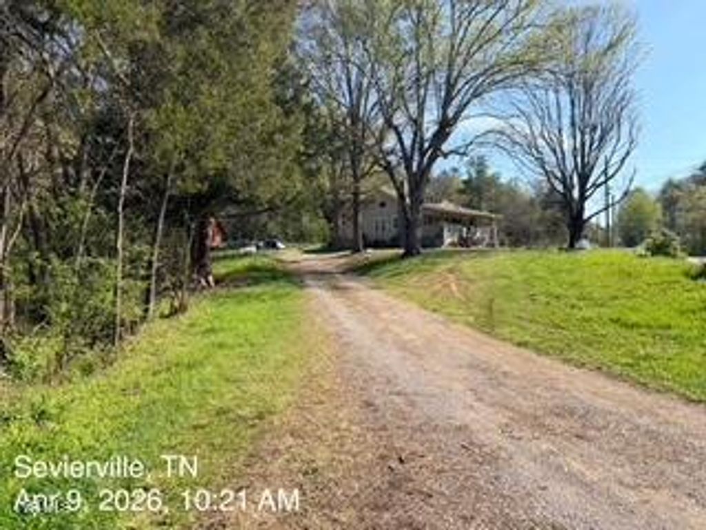 Photo of 4009 Jones Cove Road, Sevierville, TN 37876 (MLS # 9993645)