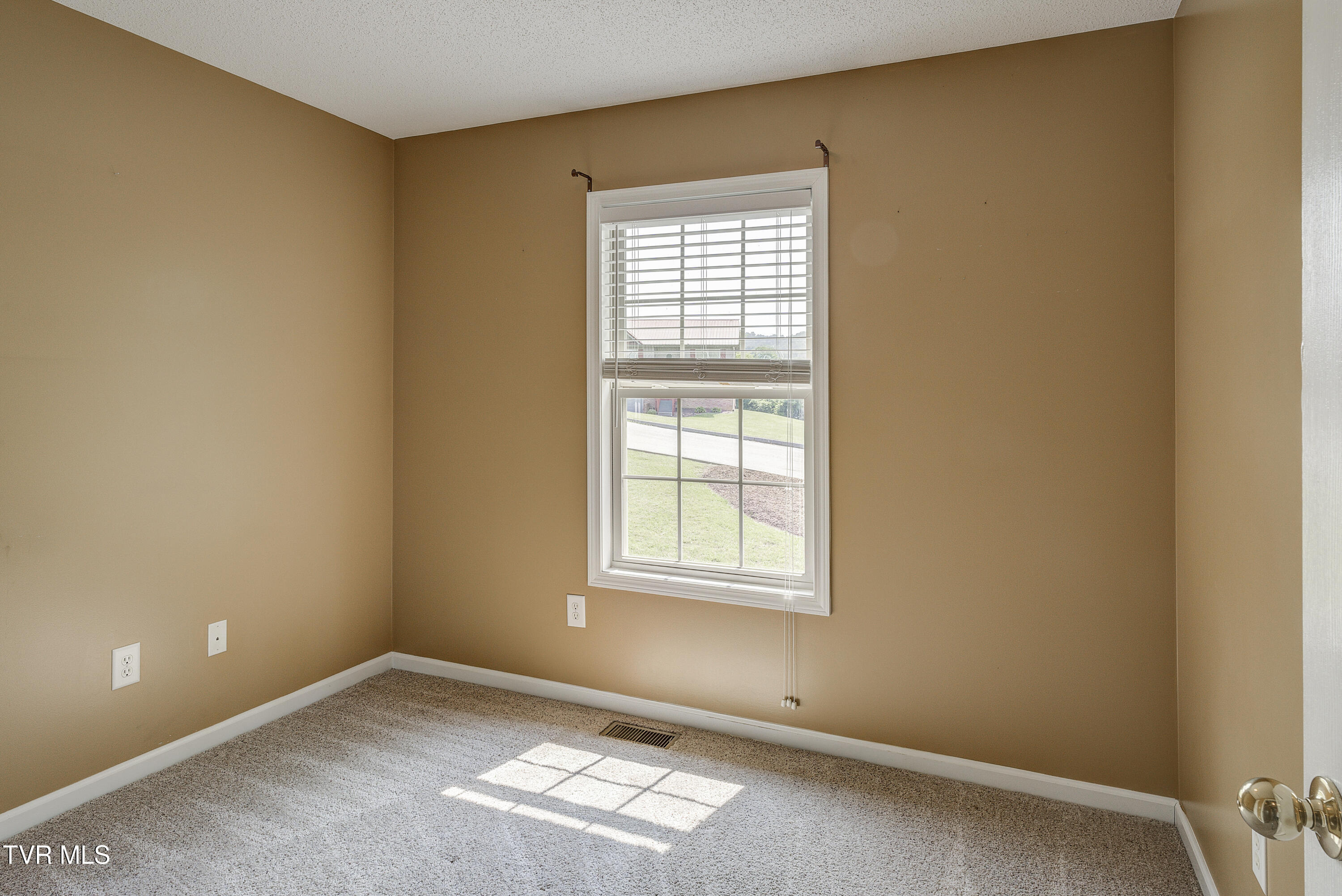 185 Thelma Hannabas Lane, Jonesborough, Tennessee image 24