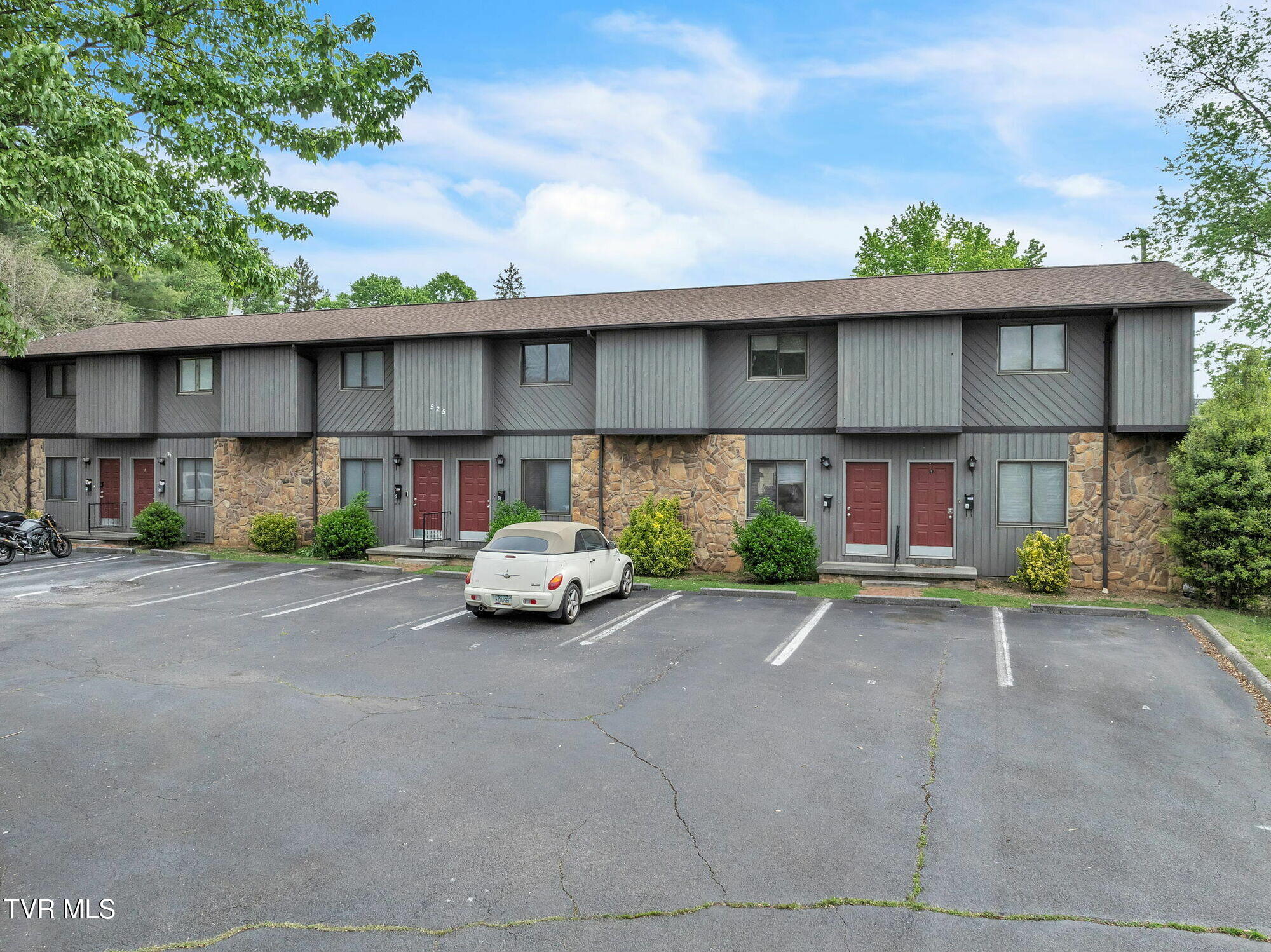 525 Scott County Road